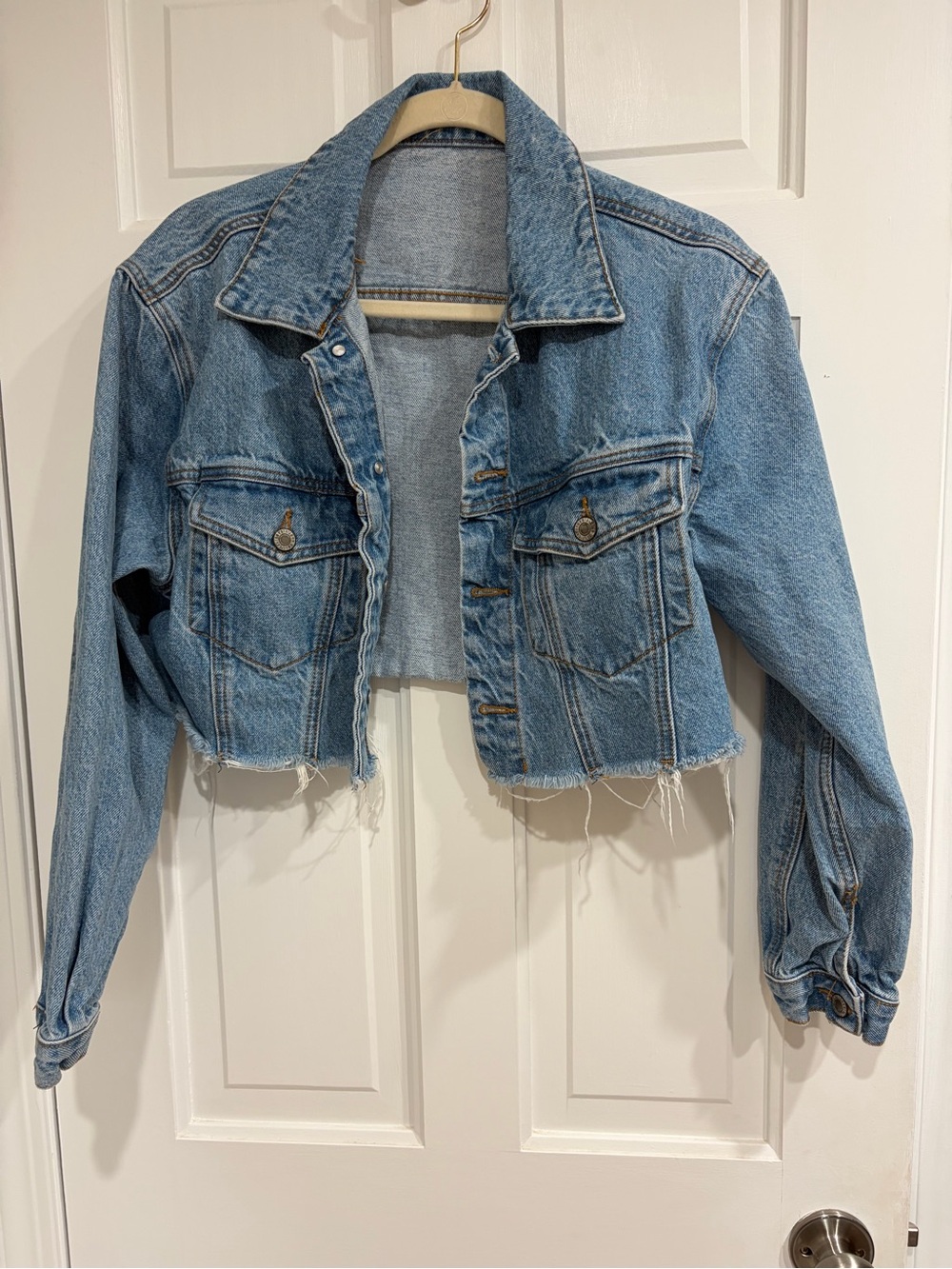 Cropped Light Blue Denim Jacket - Women's J. Galt (Brandy Melville) d